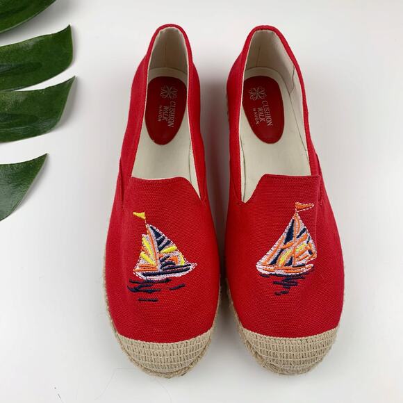 Avon Shoes - Cushion Walk by Avon Espadrille Flats Red Canvas Yacht Boat Slip On Women's 8